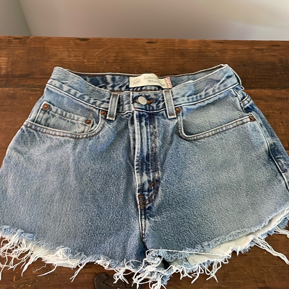 Levi’s Daisy Duke Style Vintge Cutoff Denim Shorts
